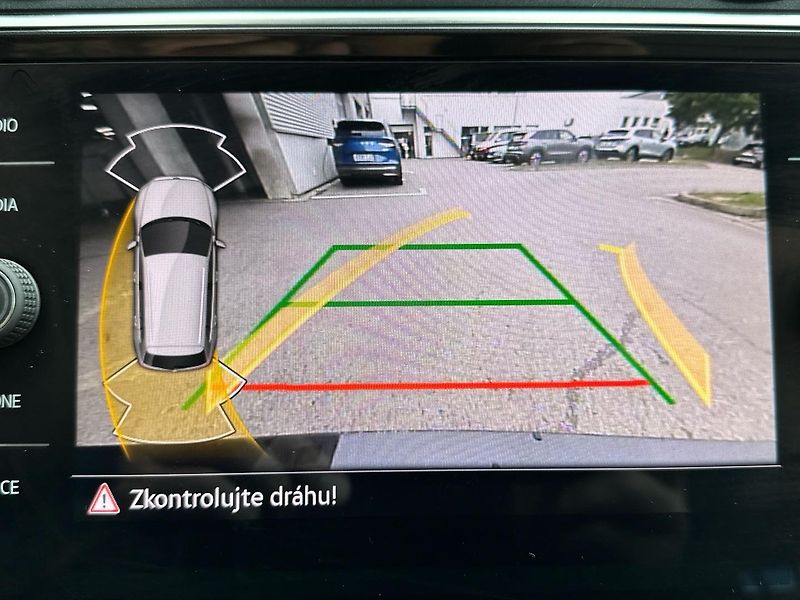 Volkswagen Tiguan Life 2,0 TDI 110 kW 6G - fotka 19 z 23