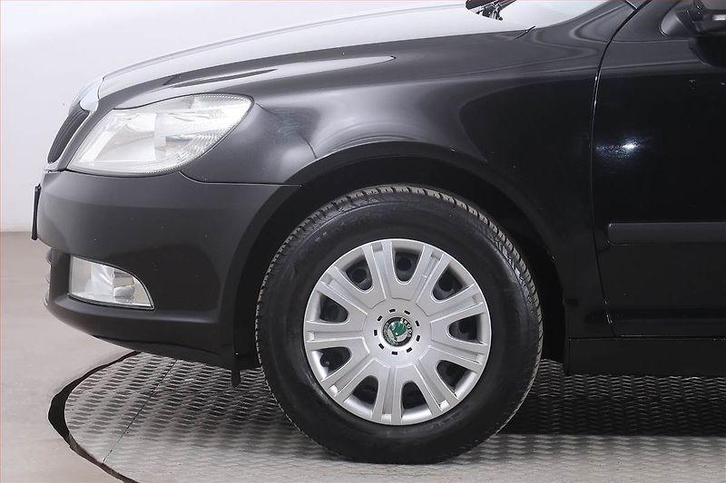 Škoda Octavia (2012) Ambition 1.2 TSI, Serv.kniha - fotka 15 z 18