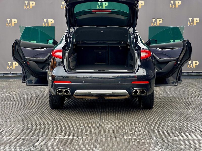 Maserati Levante (2018) GranLusso Q4, 3.0iV6 257kW, ČR - fotka 8 z 45