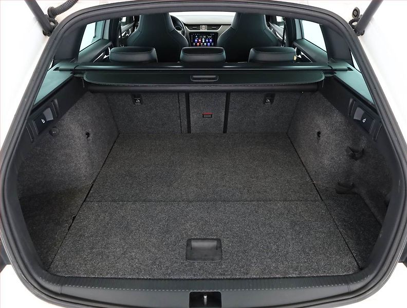 Škoda Octavia (2013) RS 2.0 TDI, Xenony, Tempomat - fotka 18 z 19