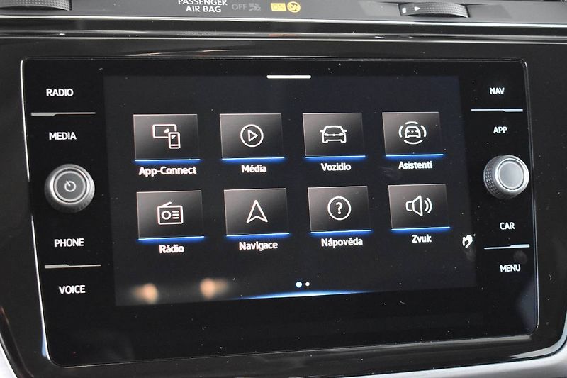 Volkswagen Touran (2023) 1.5TSI 110kW DSG, Full LED - fotka 16 z 25
