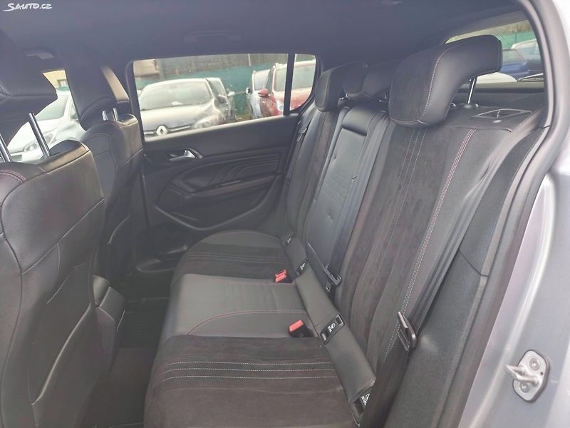 Peugeot 308 (2021) - fotka 17 z 34