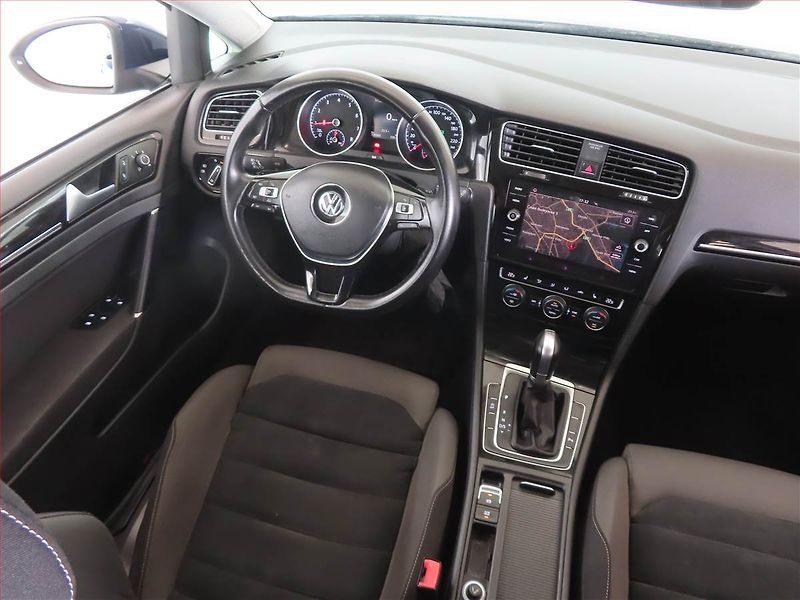 Volkswagen Golf (2018) Marathon Edition 1.5 TSI - fotka 7 z 14