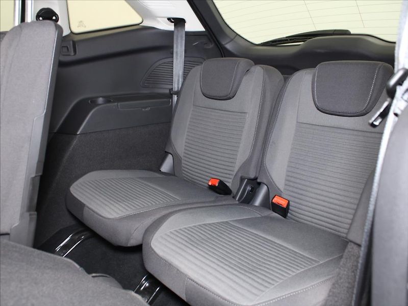 Ford Grand C-MAX 2,0 TDCI 110kW 7-míst 126tkm. - fotka 8 z 19