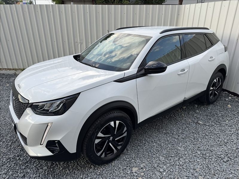 Peugeot 2008 1,2 i ALLURE DPH 1.maj původČR - fotka 5 z 50