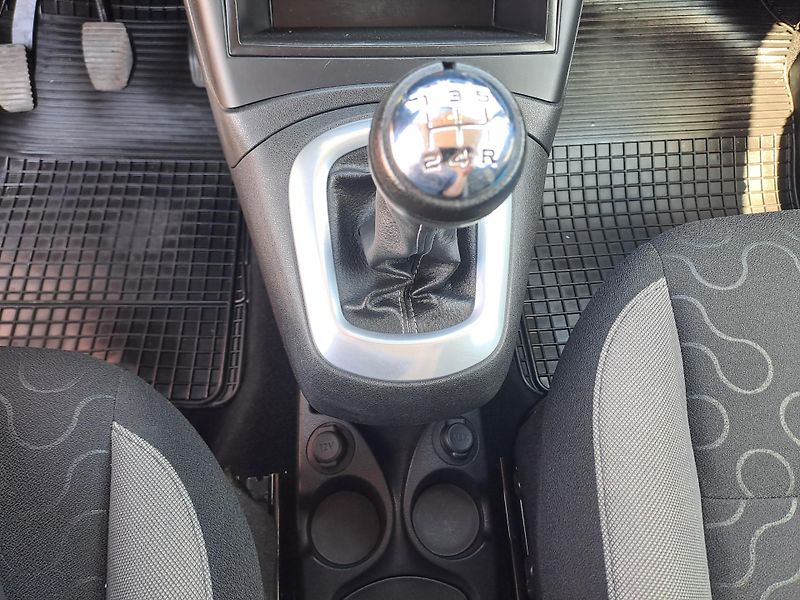 Citroën C3 Picasso (2011) 1.4 SERVISOVÁNO PĚKNÝ STAV - fotka 23 z 29