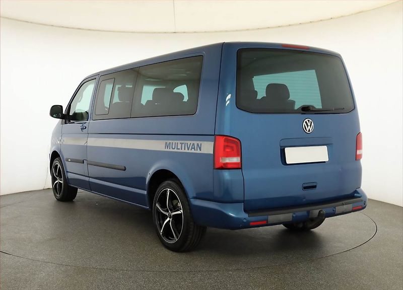 Volkswagen Multivan (2010) Comfortline 2.0 TDI 4Motion - fotka 4 z 17