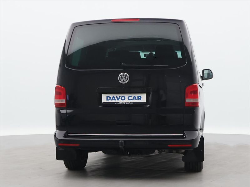 Volkswagen Multivan 2,0 TSI 150kW 4M DSG Highline - fotka 6 z 39