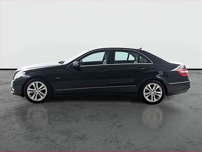 Mercedes-Benz Třídy E (2009) E 350 CGI, Automat - fotka 3 z 19