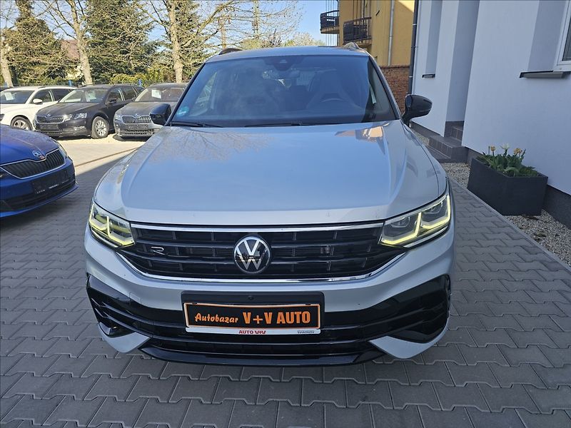 Volkswagen Tiguan 2,0 TSi 235KW D7 R DPH NAVI - fotka 2 z 44