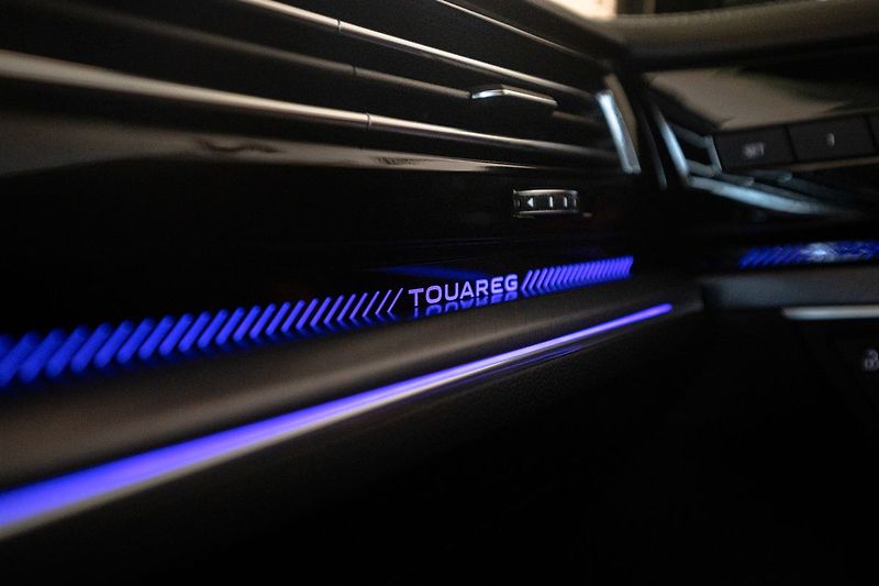 Volkswagen Touareg 3.0TDI 210kW RLine Weba ZÁRUKA - fotka 29 z 37