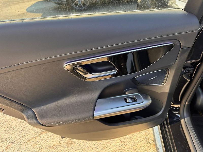 Mercedes-Benz Třídy C (2025) C 220 d 4MATIC - fotka 11 z 23