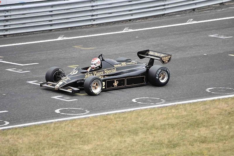 Lotus s Joaquinem Folchem za volantem.