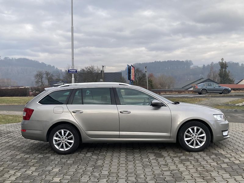 Škoda Octavia (2017) Combi TDI DSG hezký vůz! - fotka 6 z 28