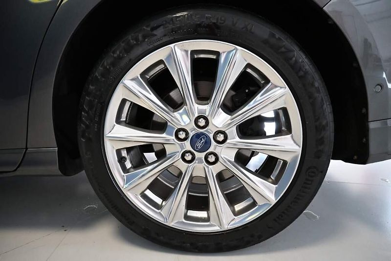 Ford S-MAX (2022) 2.0 VIGNALE 4x4 7 Míst LED ACC - fotka 39 z 42