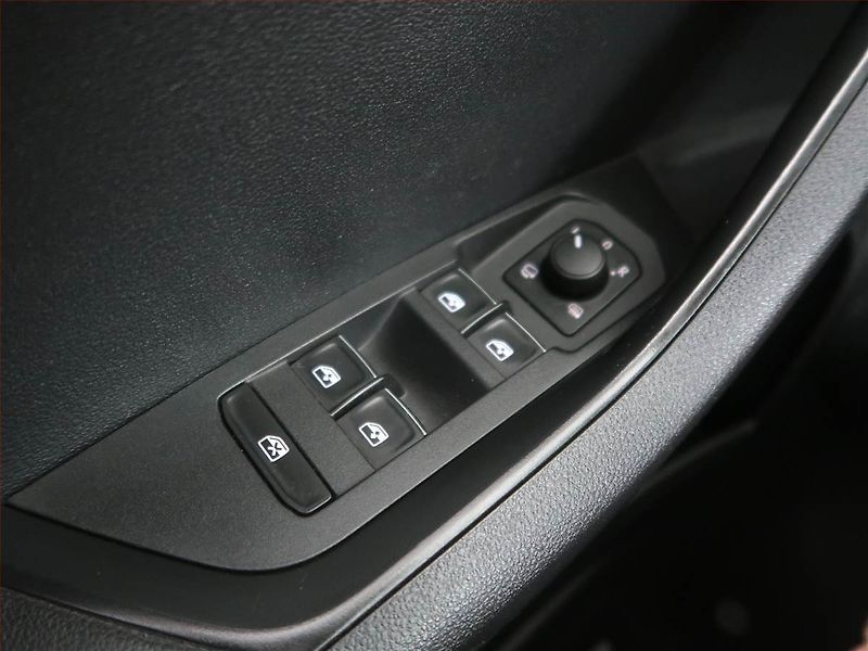 Škoda Karoq (2018) Style 1.5 TSI, Automat - fotka 22 z 24