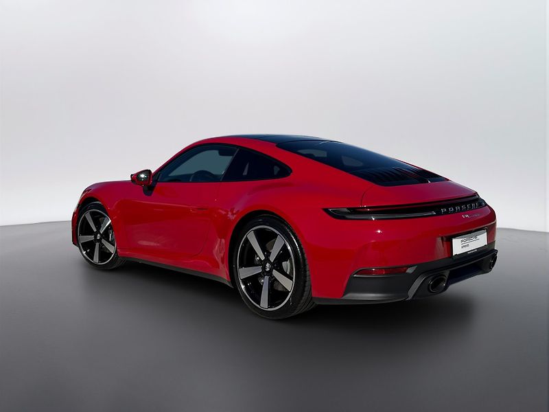 Porsche 911 Carrera - fotka 3 z 30