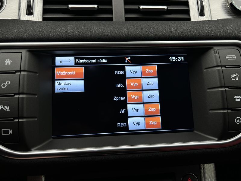 Land Rover Range Rover Evoque AWD HSE Si4 AUT - fotka 40 z 44