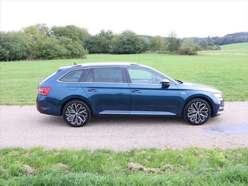 Škoda Superb 2.0 TDI 147kW DSG L&K DPH CZ - fotka 8 z 34