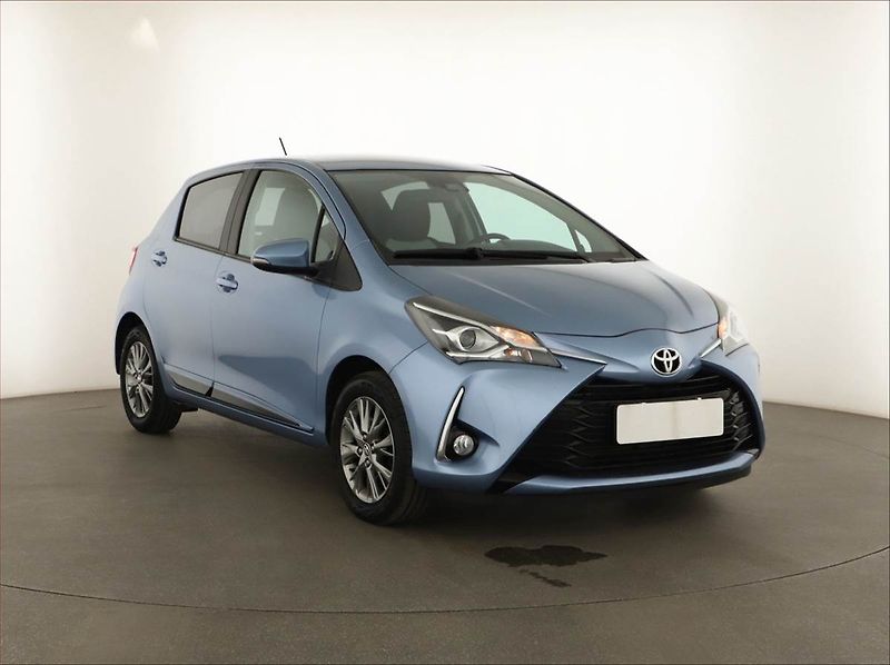 Toyota Yaris (2017) 1.5 Dual VVT-i, ČR,1.maj - fotka 1 z 13