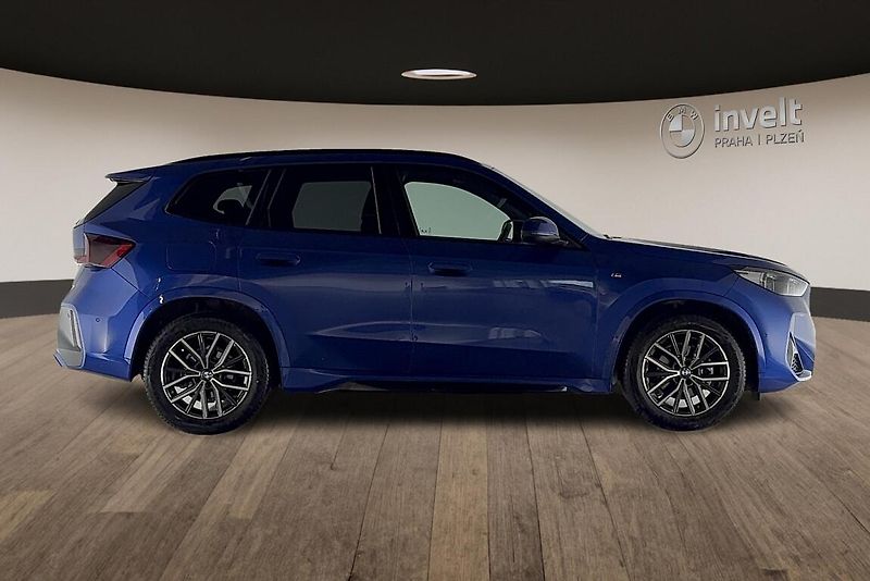 BMW X1 sDrive18d - fotka 2 z 13