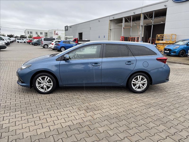 Toyota Auris 1,6 Active Trend 97kW - fotka 2 z 33