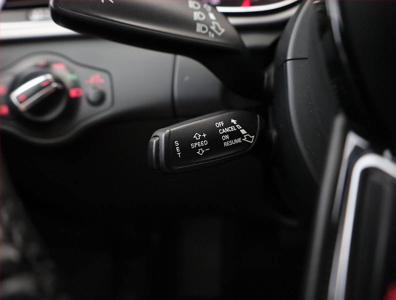 Audi A4 (2013) 3.0 TDI, 4X4, Automat, Navi - fotka 17 z 19