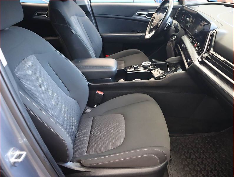 Kia Sportage (2022) 1.6 CRDi MHEV - fotka 9 z 21