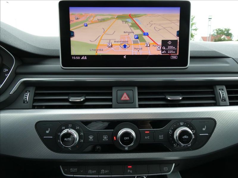 Audi A4 Avant 2,0 TDi 140kW,AT,Quattro - fotka 24 z 31