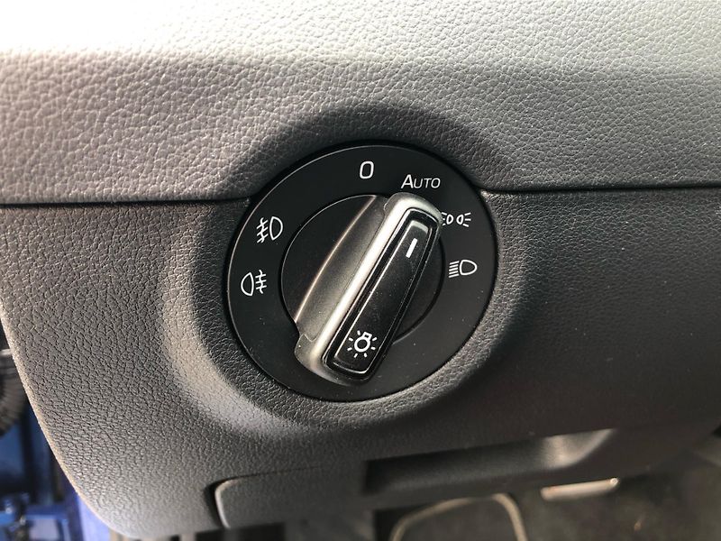Škoda Octavia Combi 2,0 TDI RS - fotka 16 z 30