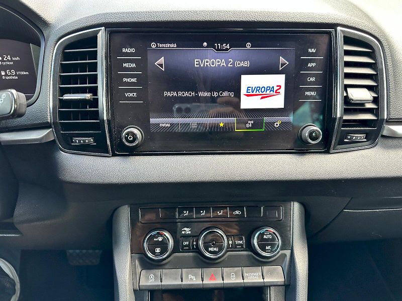 Škoda Karoq (2023) 2.0 TDI 85kW Ambition DSG - fotka 14 z 26