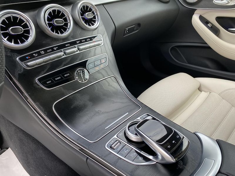 Mercedes-Benz Třídy C C 400 COUPE 4MATIC 51.000KM - fotka 98 z 149