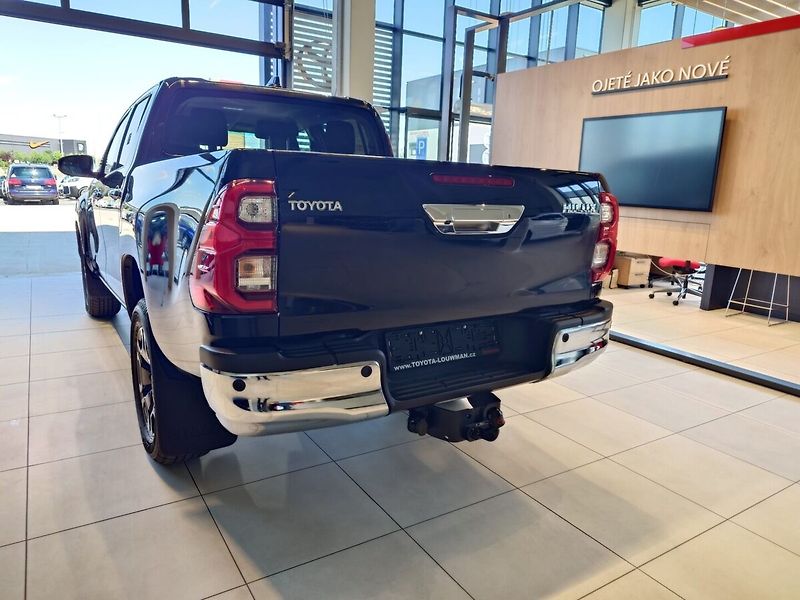 Toyota Hilux Executive MHEV - fotka 5 z 11