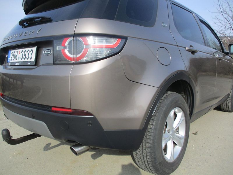 Land Rover Discovery Sport 2.0 TD4 110kW 4x4 koupeno CZ - fotka 26 z 42