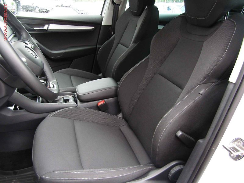 Škoda Karoq (2025) 2.0 TDi, 1.maj,ČR, Fresh - fotka 9 z 22