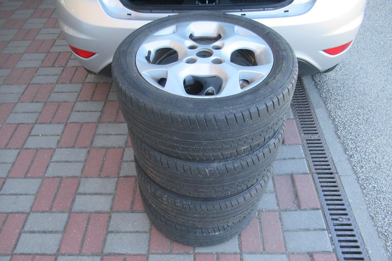 Ford Fiesta 1.2i KLIMA  SADA ALU KOL - fotka 18 z 20