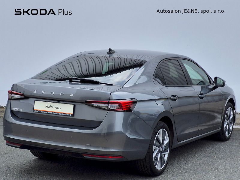 Škoda Superb (2025) Selection 2.0 TDI 110kW DSG - fotka 2 z 30