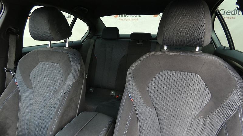 BMW Řada 5 550i xDrive M Sport - fotka 7 z 26