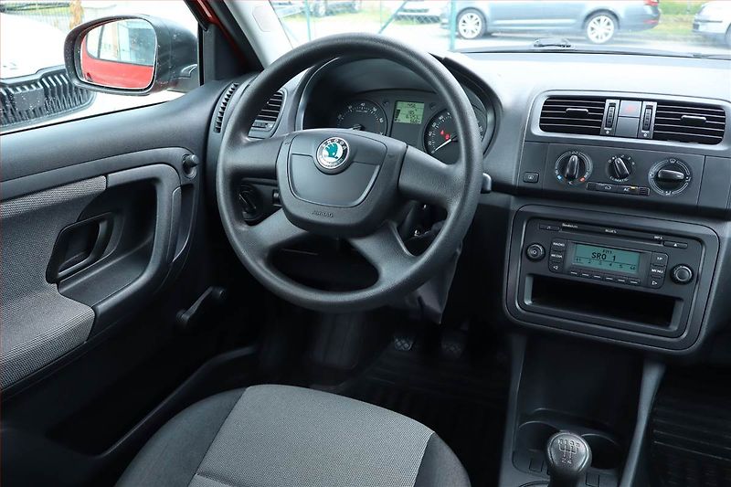 Škoda Fabia (2010) 1.2 TSI, Serv.kniha - fotka 7 z 15