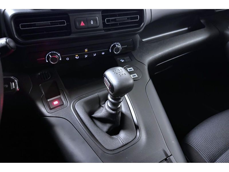 Fiat Qubo L (2026) 1.2 Turbo 110k MT Icon *o072* - fotka 17 z 20