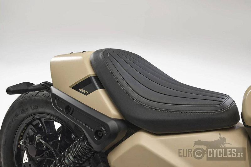 Benelli (2026) Leoncino Bobber 400 - fotka 11 z 12
