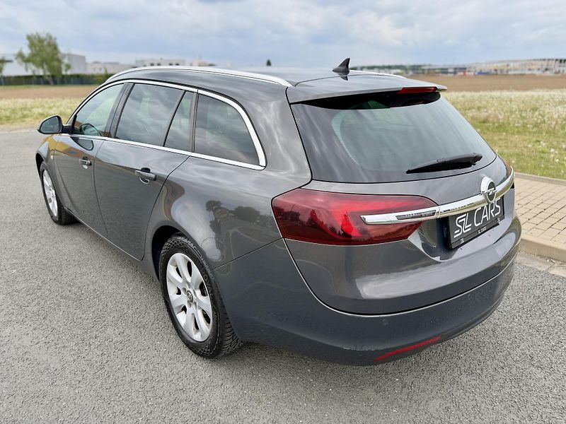 Opel Insignia 1.6 SIDI XENON NAVIGACE TAŽNÉ - fotka 3 z 48