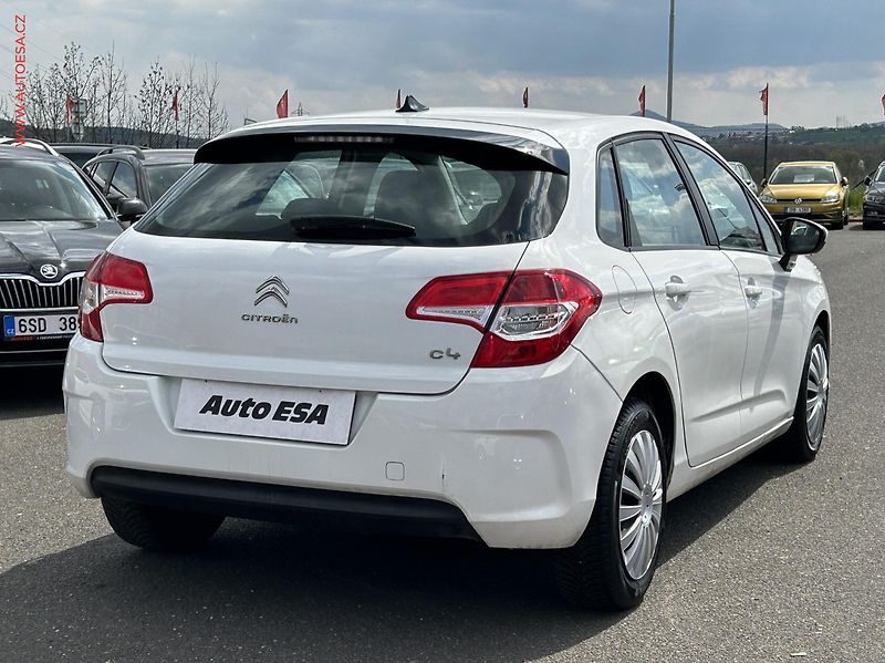 Citroën C4 (2013) 1.4i, ČR, AC, temp - fotka 4 z 16
