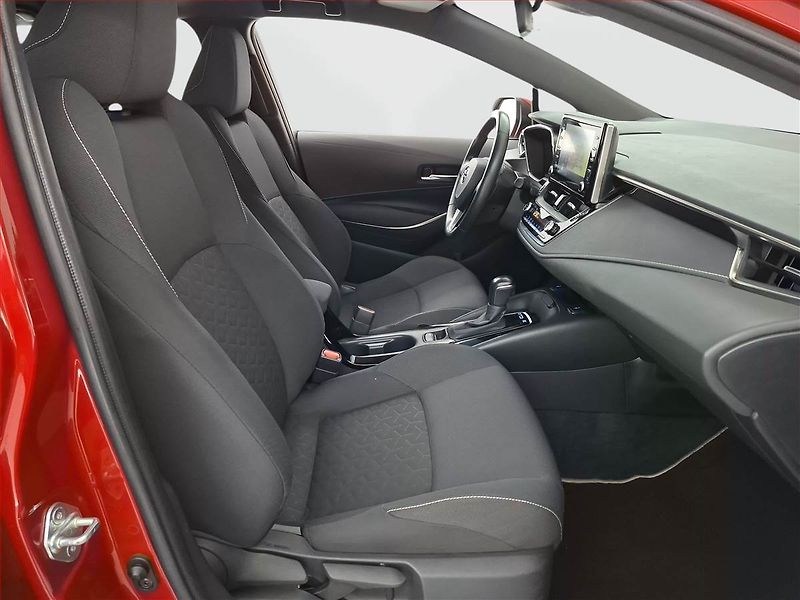 Toyota Corolla (2021) 1.8 Hybrid - fotka 9 z 22