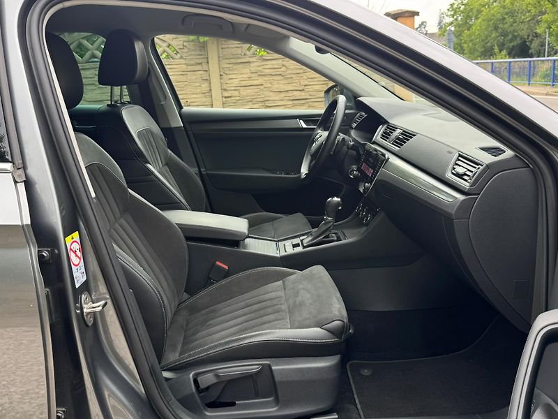 Škoda Superb 2.0 STYLE 1.MAJ ČR DPH KŮŽE - fotka 16 z 20