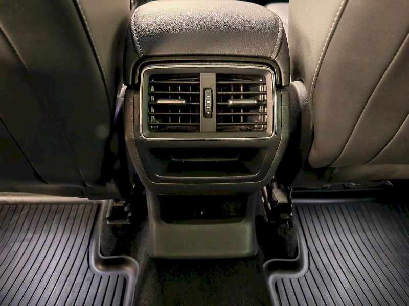 Škoda Kodiaq (2018) 2.0 TSI 132 kW DSG Style Panor - fotka 27 z 33
