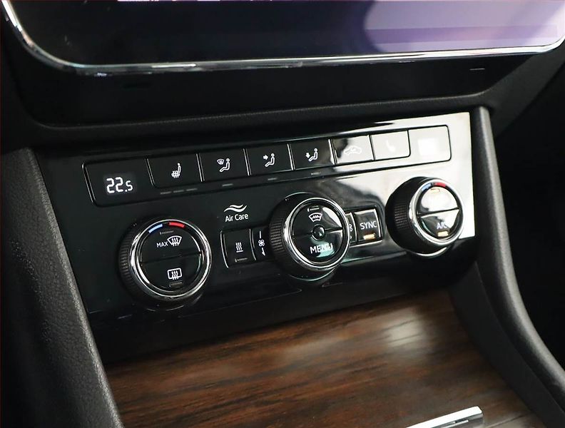 Škoda Superb (2020) Scout 2.0 TSI, ČR, NAVI - fotka 18 z 23