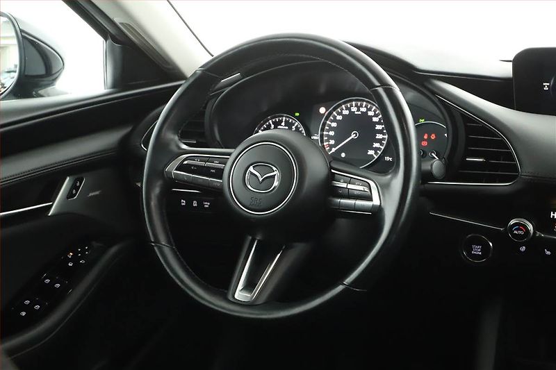 Mazda 3 (2023) 2.0 Skyactiv-G - fotka 8 z 15