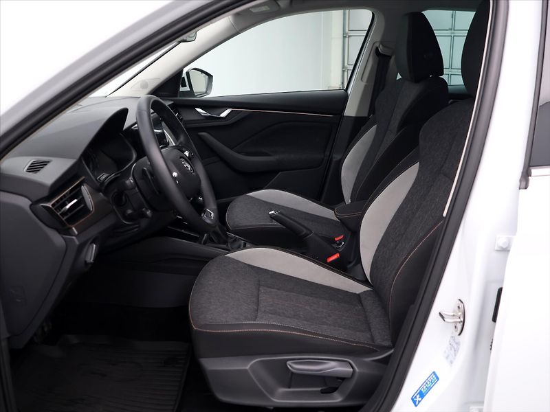 Škoda Kamiq 1.0 TSI 81kW DSG CZ Style - fotka 10 z 38