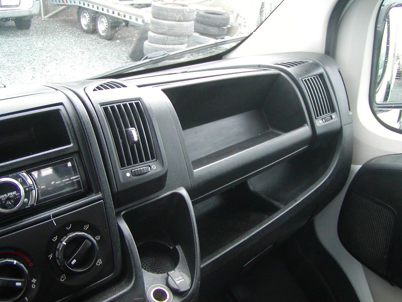Peugeot Boxer (2015) 2.2 HDi,SKLOPKA, VÝB.STAV!! - fotka 62 z 74